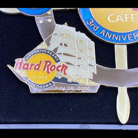 Hard Rock Cafe Yokohama Japan 3rd Anniversary July 18, 2000 ~ 5 Piece Puzzle Pin - Picture 5 of 9